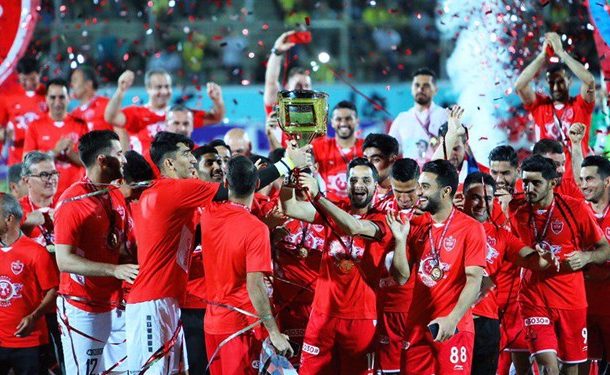 پرسپولیس جام قهرمانی را بالای سر برد