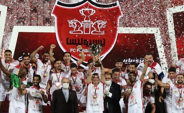 پرسپولیسی ها جام قهرمانی لیگ برتر را بالای سر بردند