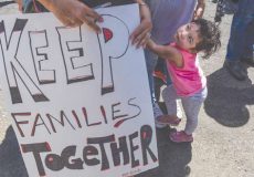 زور ترامپ به کودکان مهاجر رسید!
