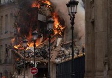 ۳۷ مجروح و ۲ مفقودی در پی انفجار در پاریس