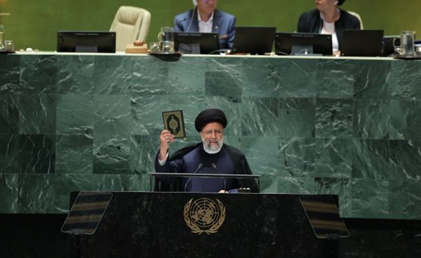 رئیسی: ایران تا زمان اجرای عدالت و محاکمۀ عاملان ترور شهید سلیمانی از پای نخواهد نشست