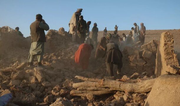 تلفات زمین لرزه قدرتمند افغانستان به ۲۰۰۰ نفر رسید