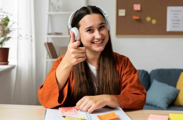 چگونه برای امتحان لیسنینگ اماده شویم؟